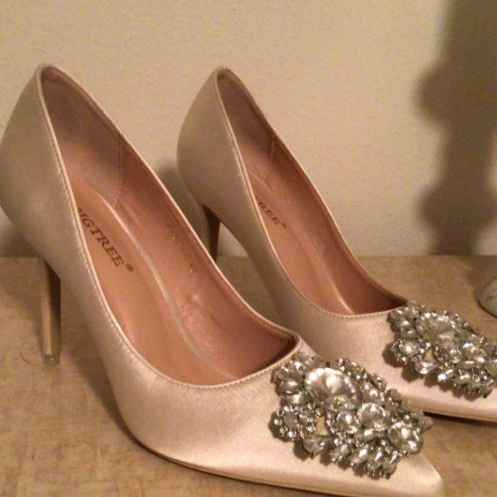Formal dress shoes